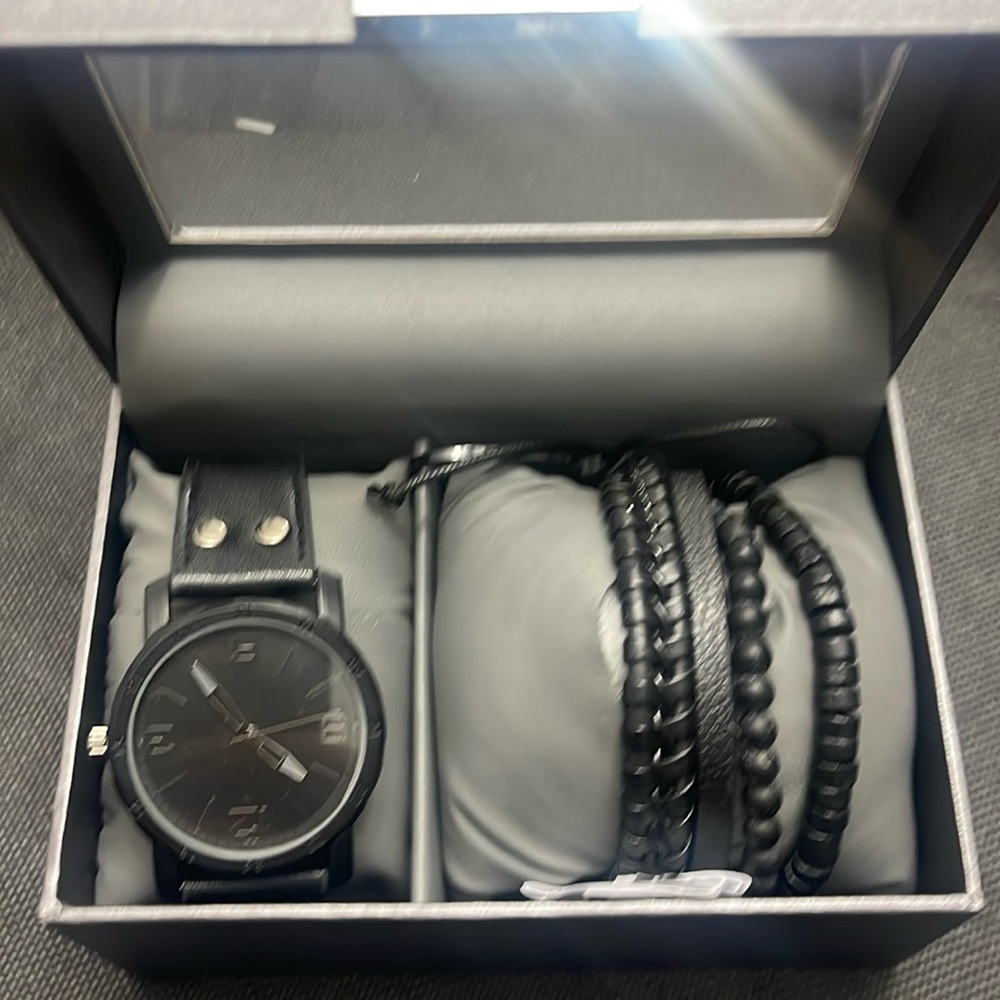 Unbrand Watch Black set with bracelet